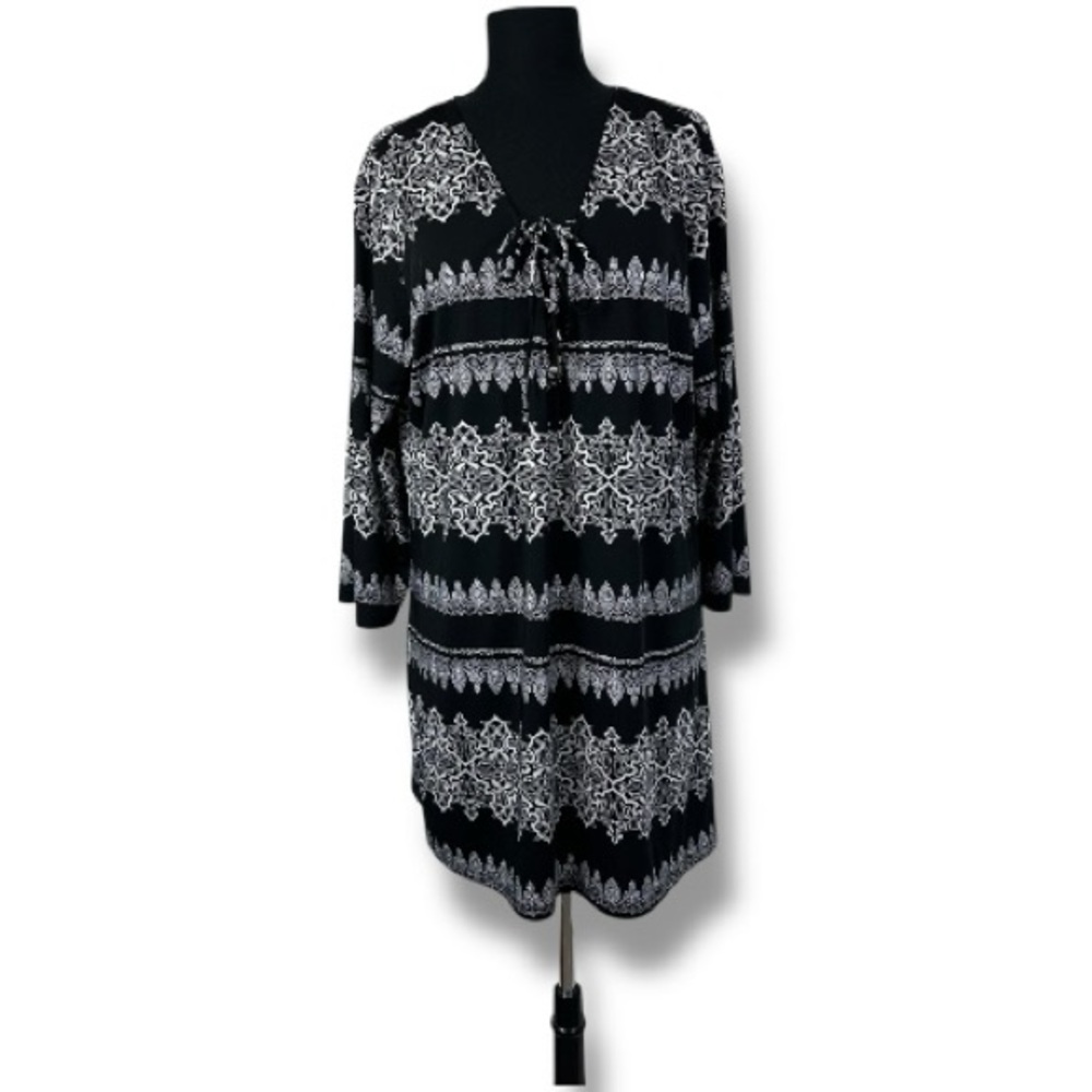Black and White Patterned Cover Up 1X